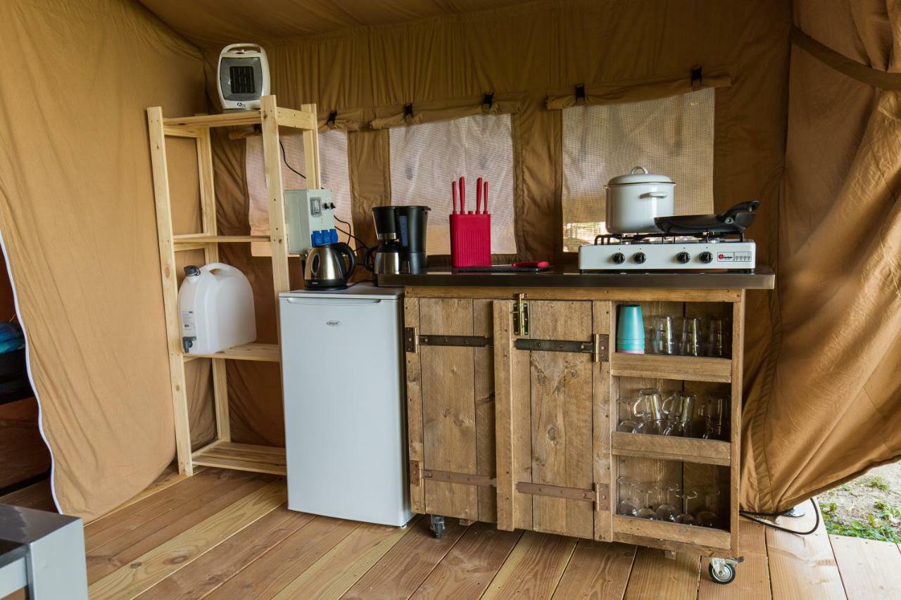 Safari Tent At Camping Le Roptai Hotel Рошфор Екстериор снимка