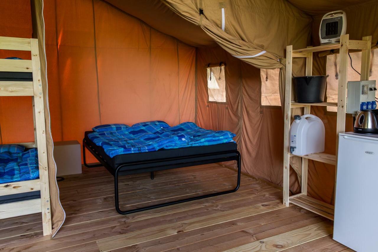 Safari Tent At Camping Le Roptai Hotel Рошфор Екстериор снимка