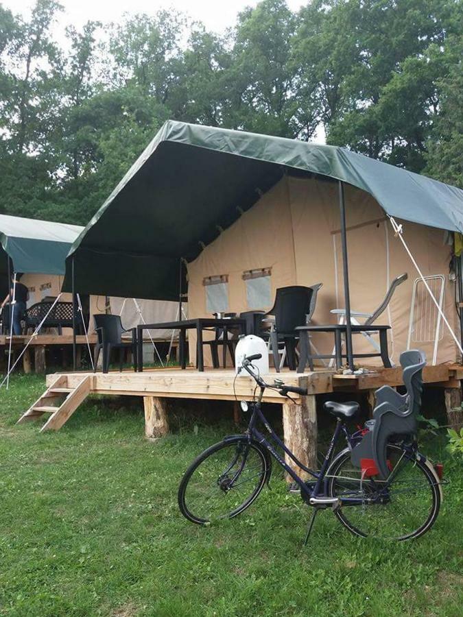Safari Tent At Camping Le Roptai Hotel Рошфор Екстериор снимка